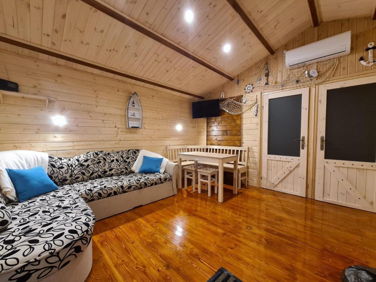 Siedlisko Nr 4A Nad Jeziorem Skarlinskim, Jezioro, Mazury, Domki Letniskowe Kurzetnik Kültér fotó