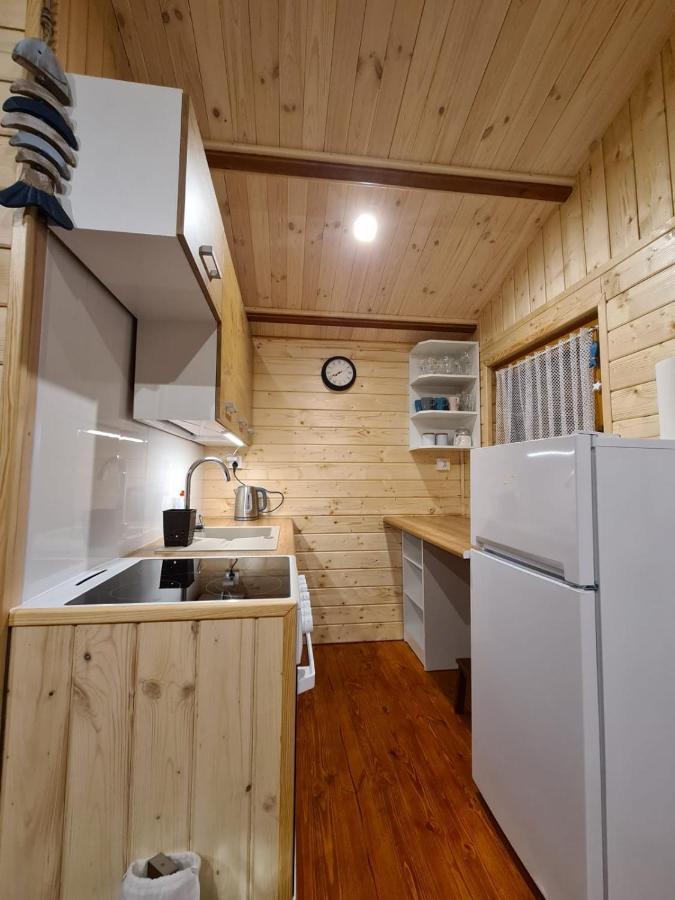 Siedlisko Nr 4A Nad Jeziorem Skarlinskim, Jezioro, Mazury, Domki Letniskowe Kurzetnik Kültér fotó