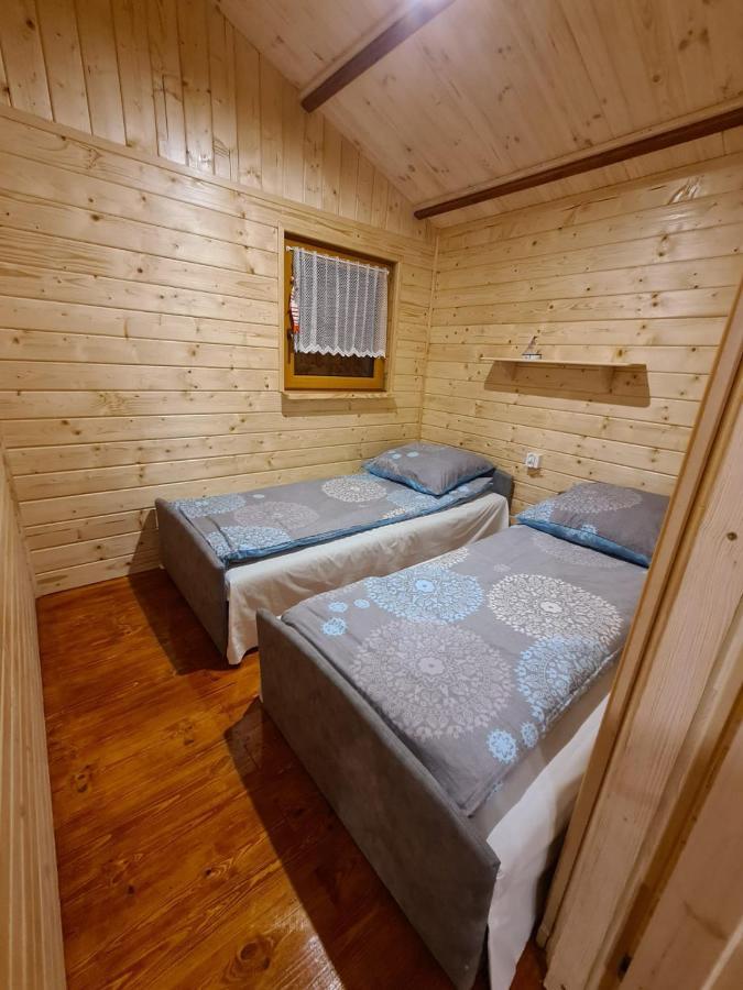 Siedlisko Nr 4A Nad Jeziorem Skarlinskim, Jezioro, Mazury, Domki Letniskowe Kurzetnik Kültér fotó
