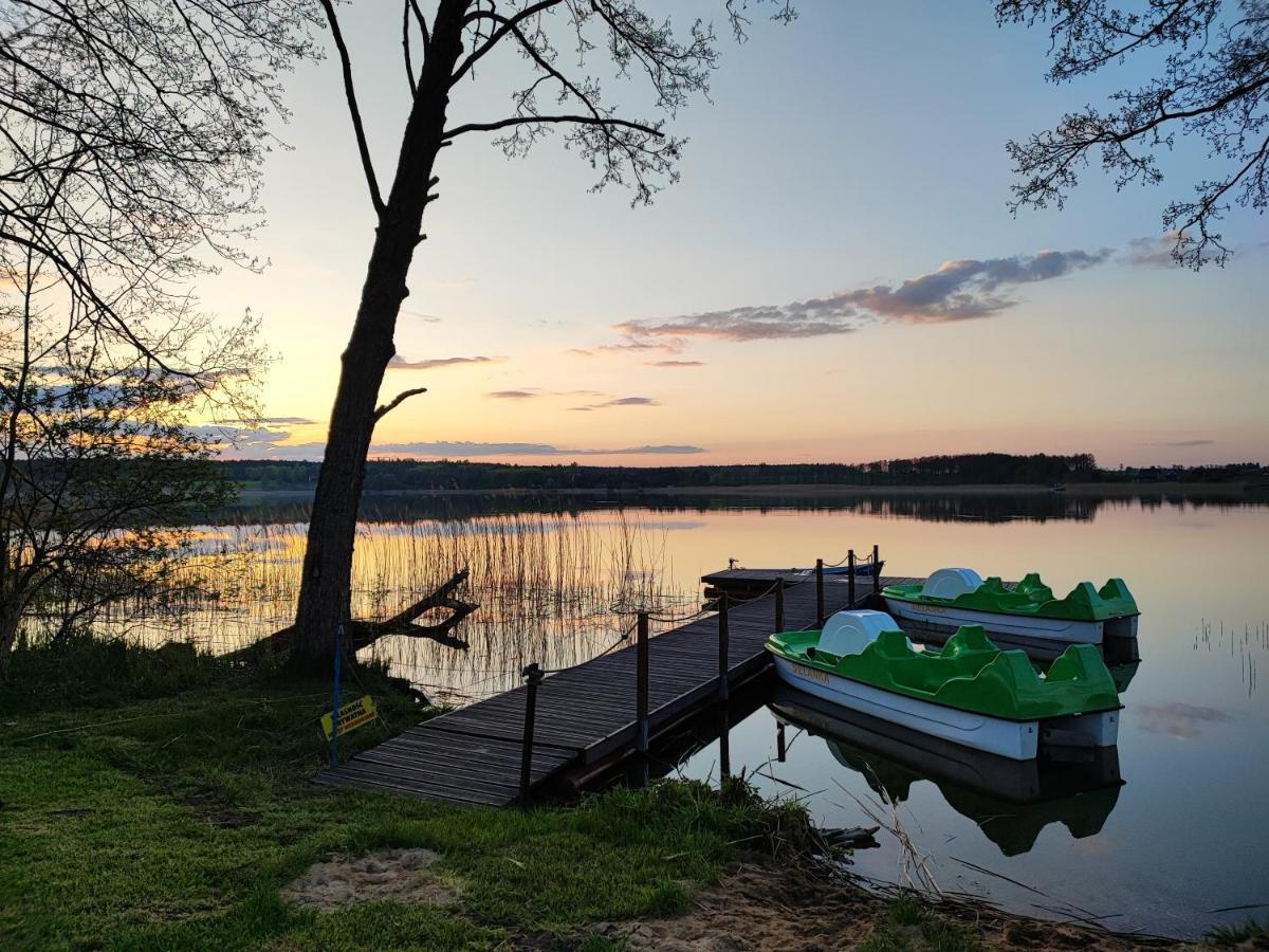 Siedlisko Nr 4A Nad Jeziorem Skarlinskim, Jezioro, Mazury, Domki Letniskowe Kurzetnik Kültér fotó