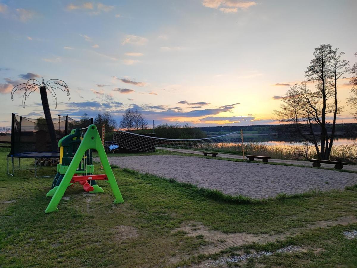 Siedlisko Nr 4A Nad Jeziorem Skarlinskim, Jezioro, Mazury, Domki Letniskowe Kurzetnik Kültér fotó